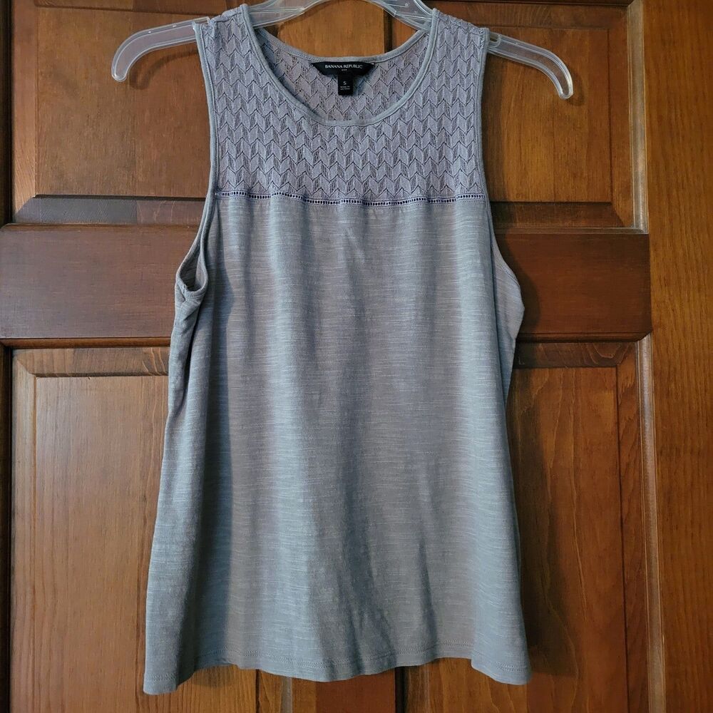 Women's Small Banana Republic Summer top